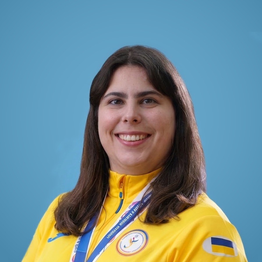 Ніна Асєєва.